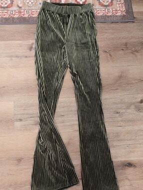 SHEIN Olive Green Ribbed Velvet Flare Pants